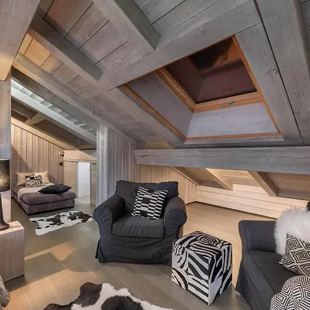 Chalet Luxueux 6 Avec Jacuzzi Et Home-cinéma à Megève, Proche Centre - Fr-1-569-93 *
